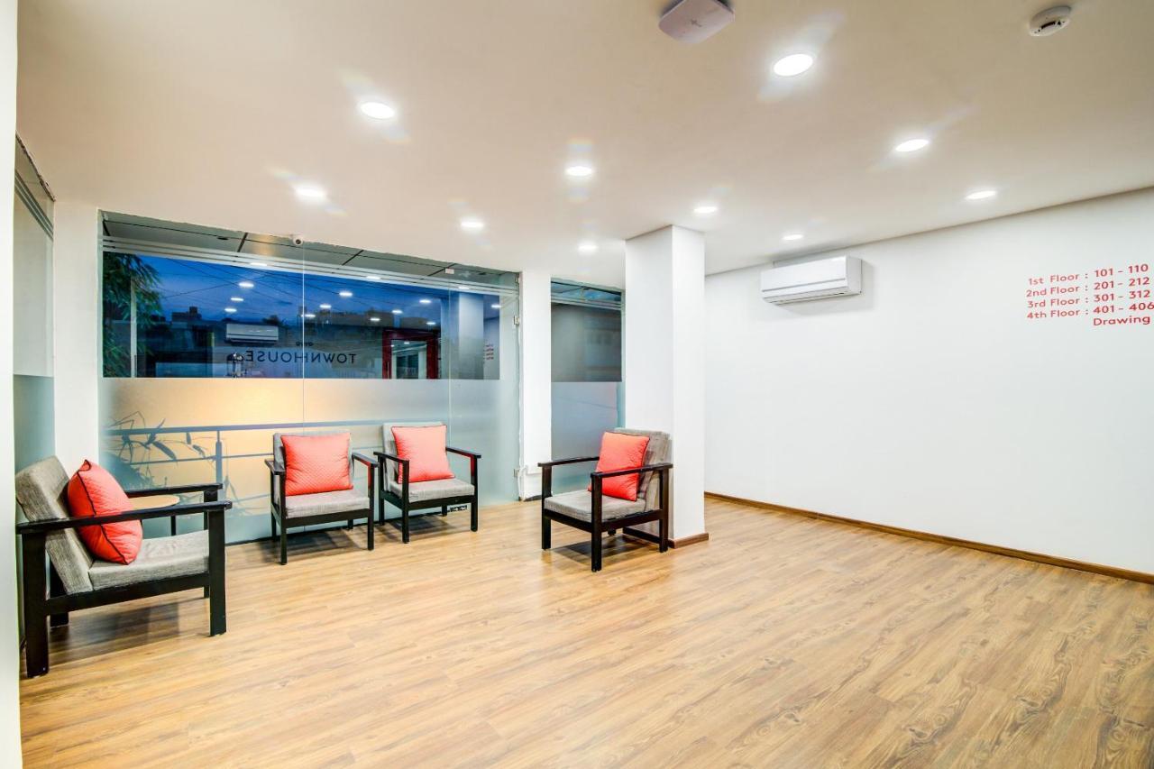 班加罗尔 Oyo Townhouse 104 Koramangala Maharaja Signal酒店 外观 照片