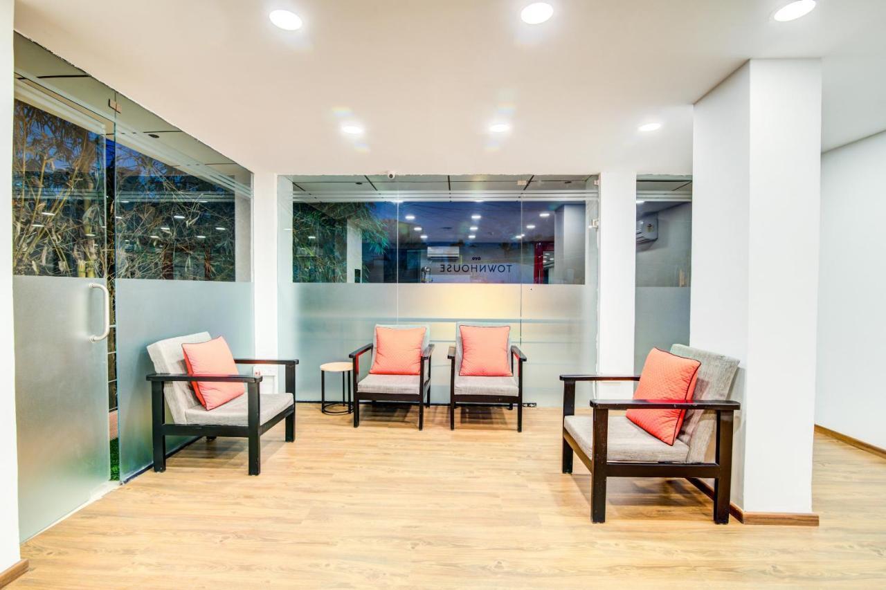 班加罗尔 Oyo Townhouse 104 Koramangala Maharaja Signal酒店 外观 照片