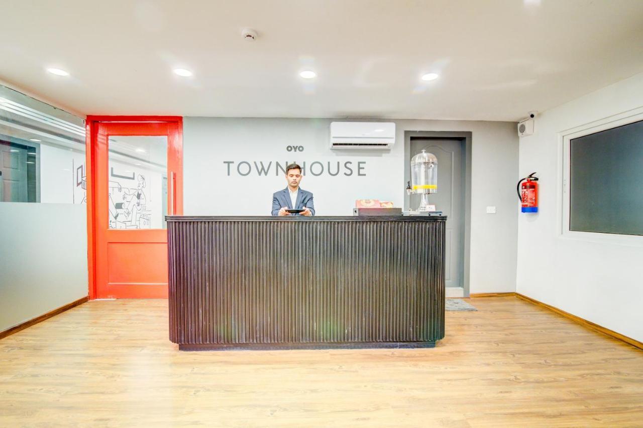 班加罗尔 Oyo Townhouse 104 Koramangala Maharaja Signal酒店 外观 照片