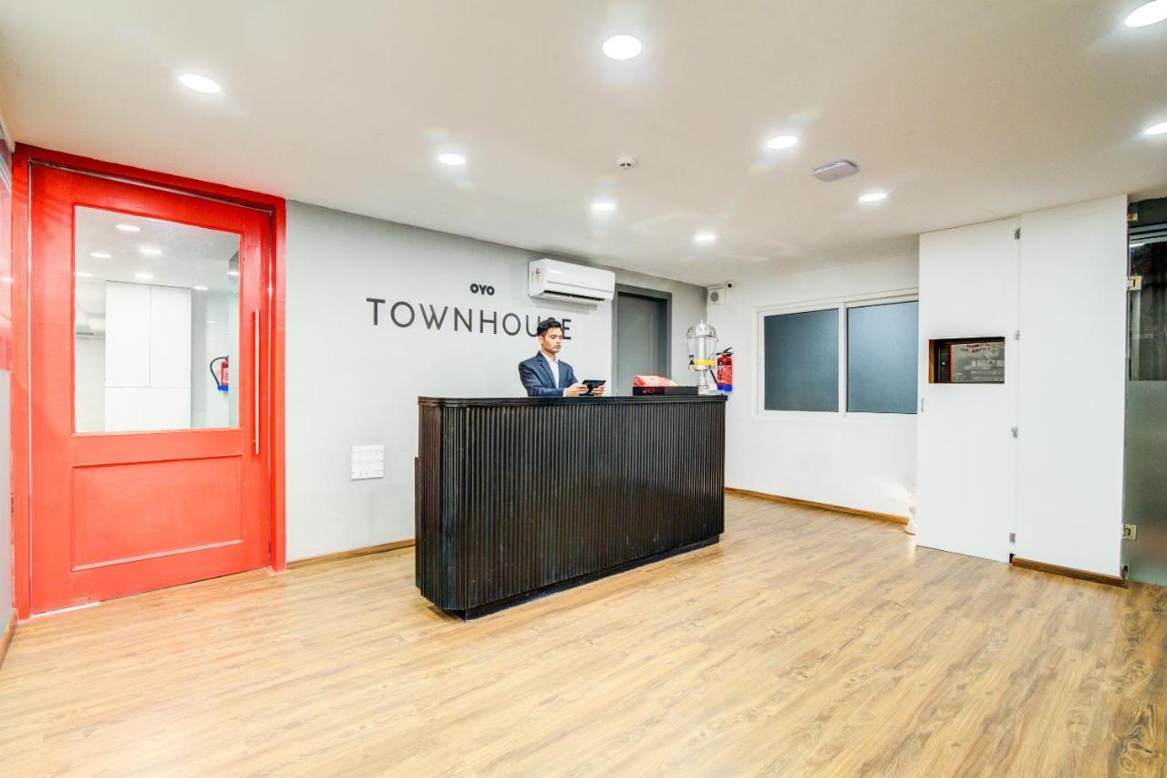 班加罗尔 Oyo Townhouse 104 Koramangala Maharaja Signal酒店 外观 照片