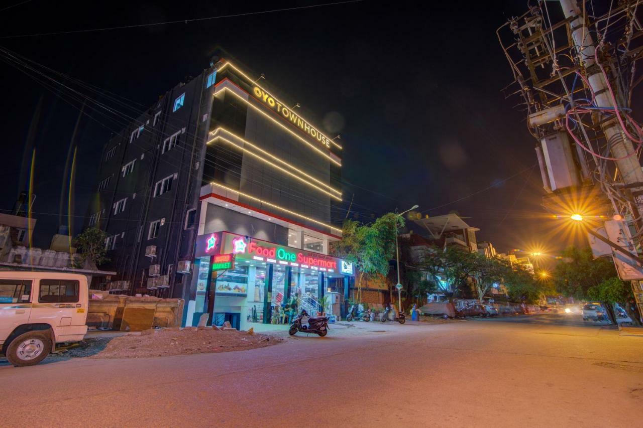 班加罗尔 Oyo Townhouse 104 Koramangala Maharaja Signal酒店 外观 照片